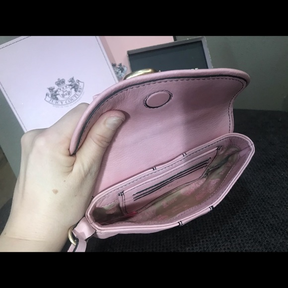 Juicy Couture vintage leather wristlet cow hide - Picture 6 of 11